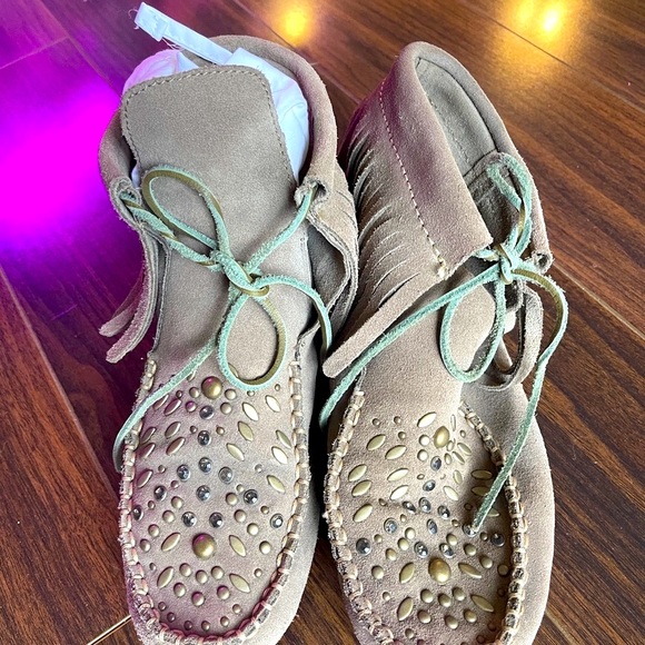 Anna Sui very stylish and comfortable shoes . - Picture 1 of 7